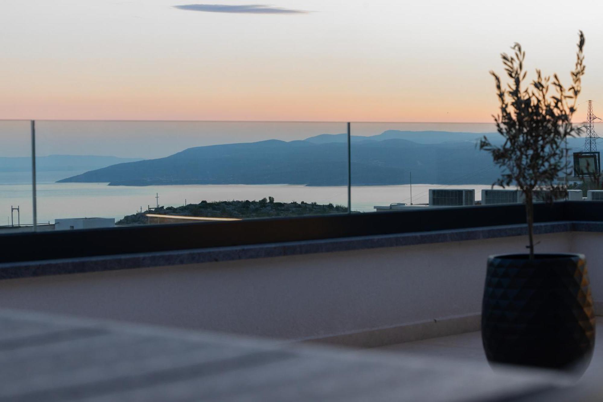 Silva Maris Apartments Makarska Exterior photo